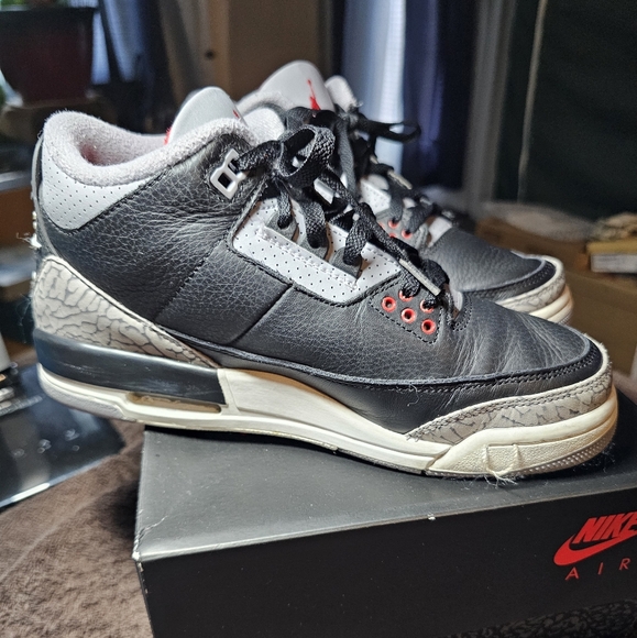 EUC KID'S NIKE AIR JORDAN 3 RETRO (GS) SIZE 6.5 YOUTH - Picture 4 of 9